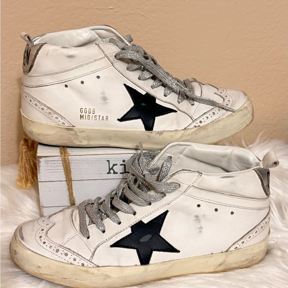 Golden Goose White Sneakers with Black Star and Silver Accents - Picture 8 of 9